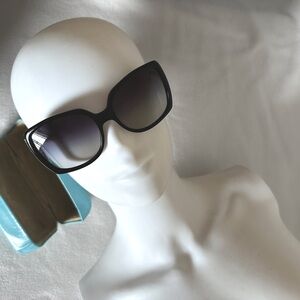 Tiffany.Co Sunglasses Very Good Condition.
